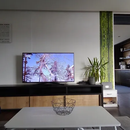 - Geraeumige 95 Qm Mit Balkon *