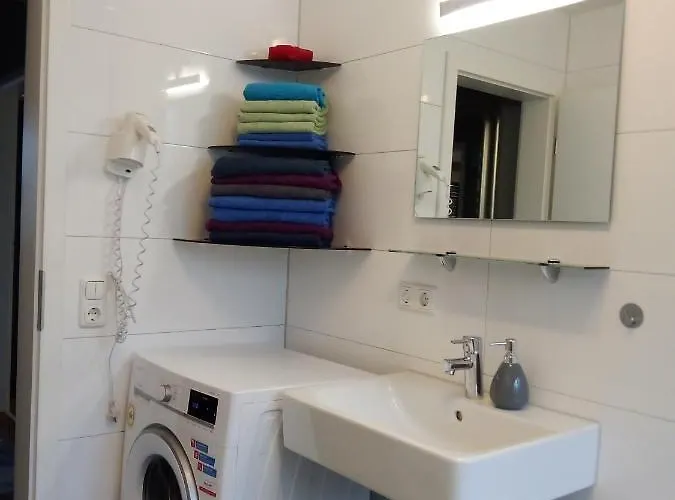 - Geraeumige 95 Qm Mit Balkon Daire *