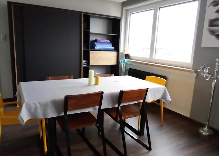 Apartman - Geraeumige 95 Qm Mit Balkon