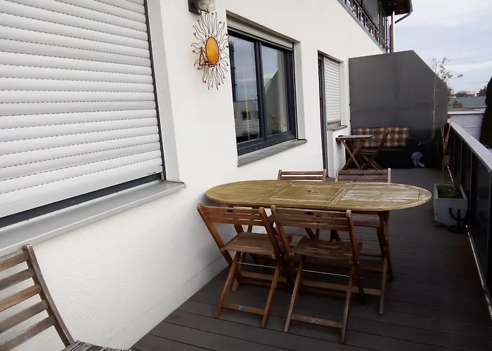 Apartman - Geraeumige 95 Qm Mit Balkon *