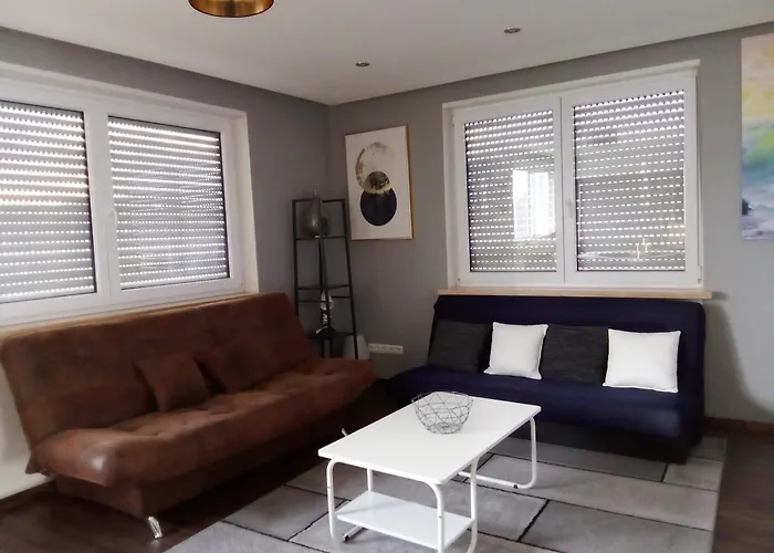 - Geraeumige 95 Qm Mit Balkon *