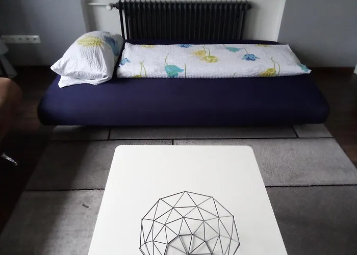 - Geraeumige 95 Qm Mit Balkon