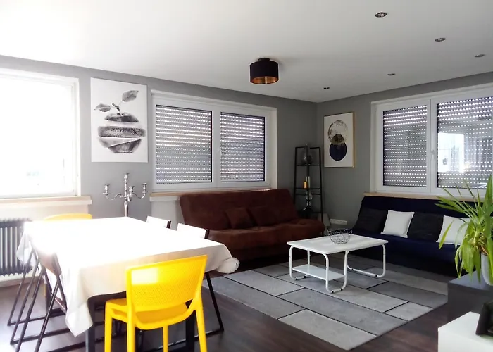 - Geraeumige 95 Qm Mit Balkon