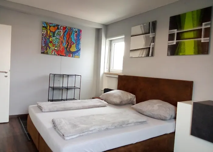 - Geraeumige 95 Qm Mit Balkon Augsburg