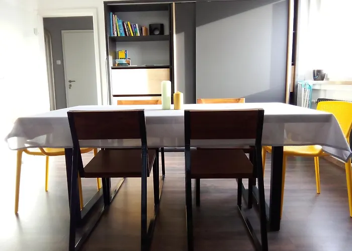 Apartman - Geraeumige 95 Qm Mit Balkon Augsburg